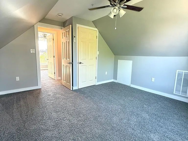 176 Smith Ave — Photo 22