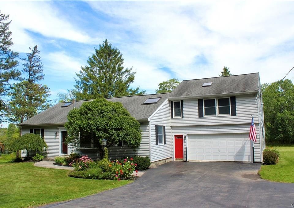 1st image of 40 Chenango St