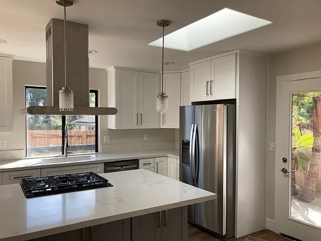 1310 Basswood Ave — Photo 5