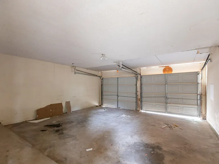 4925 Greenslope Dr — Photo 29