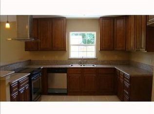 7611 Crestmont Rd, New Orleans, LA 70126