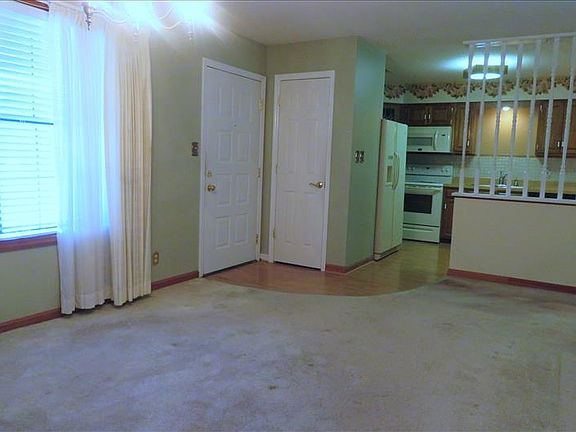 5th image of 840 Senate Ave