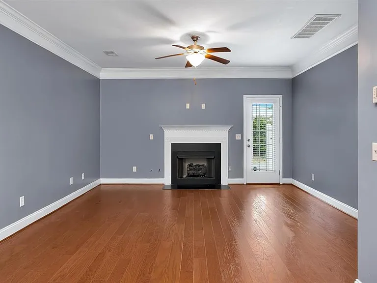 131 Top Forest Dr — Photo 3