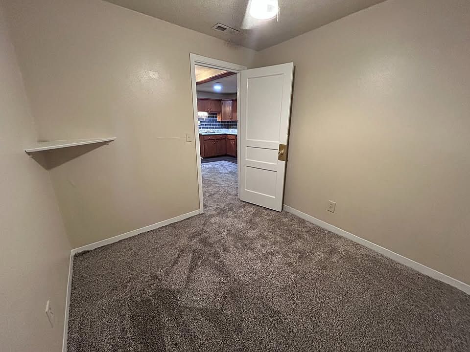 2nd image of 4513 1/2 S Main St