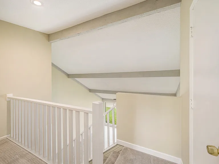 8207 Webster Ave #7 — Photo 21