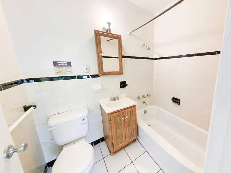 867 Campus Cir #1 — Photo 7