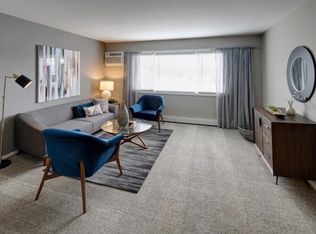 1700 Arbor Ln APT 305, Crest Hill, IL 60403