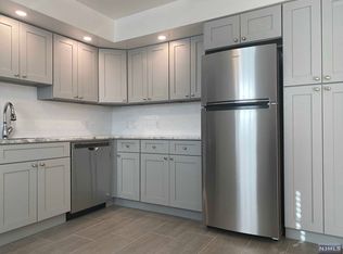 21 Ridge Rd #C-3, Ridgewood, NJ 07450