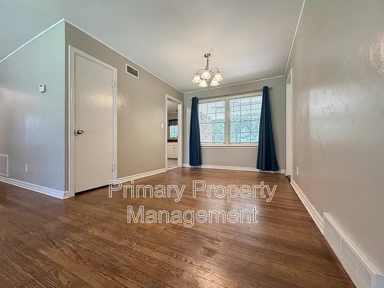 1722 Mattern Dr — Photo 12