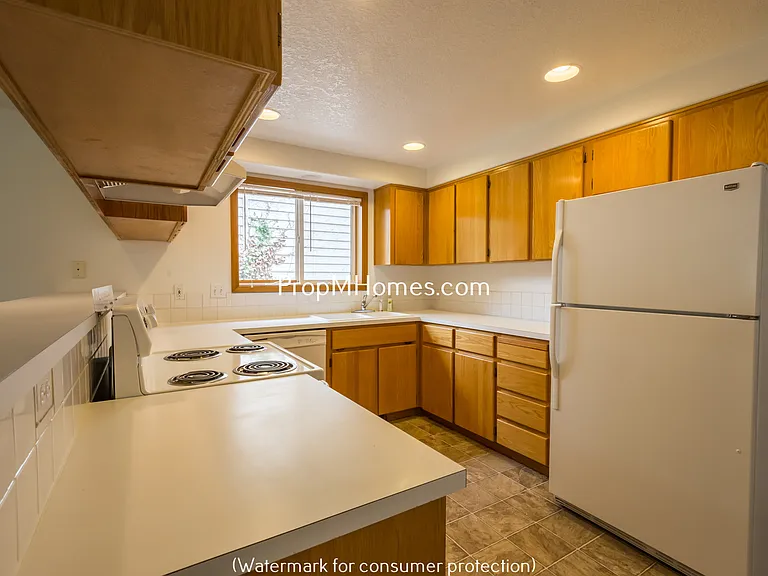 20765 SW Eggert Way — Photo 6