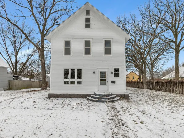 606 2nd St SE, Little Falls, MN 56345