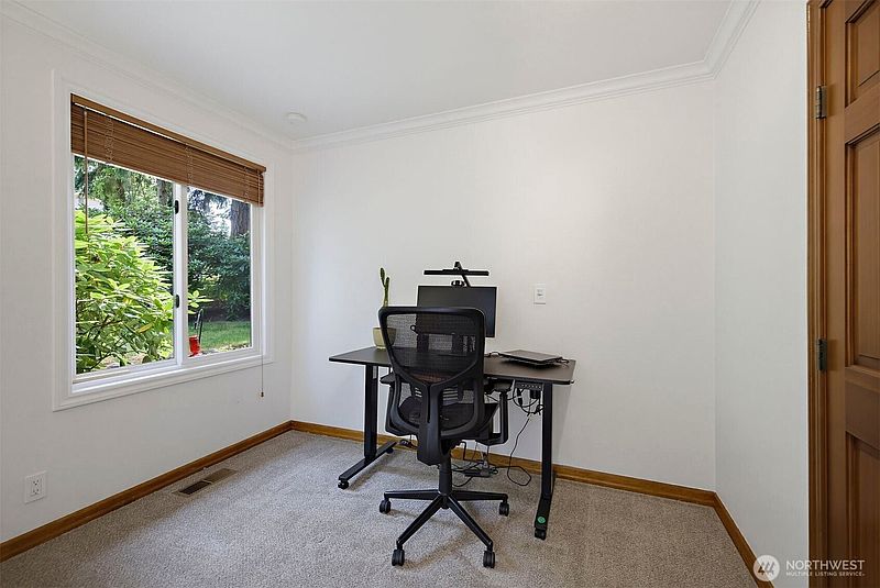 5th image of 16653 157th Avenue SE