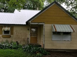 1934 V Ave, Homestead, IA 52236