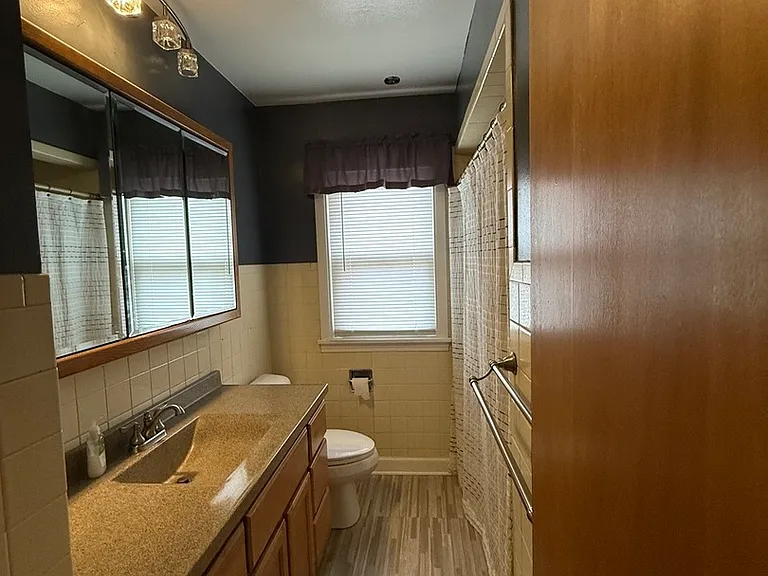 479 N Elm Ave — Photo 10