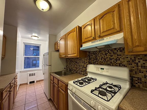 2nd image of 6485 Booth St APT 2k