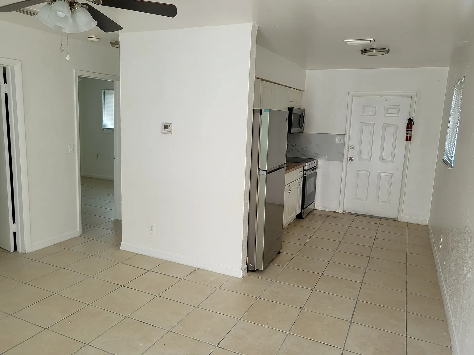 308 NW 5th Ter — Photo 3
