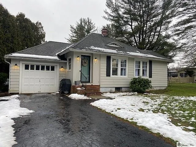 3 Sycamore St photo 1