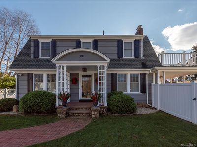 22 Elizabeth St, Branford, CT, 06405