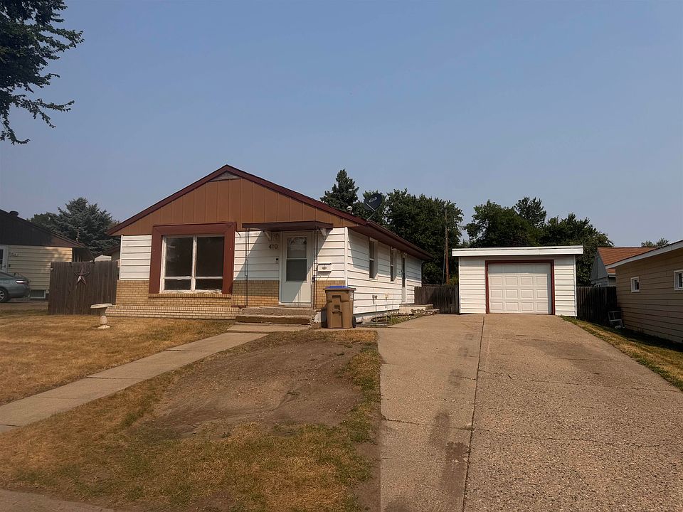 1st image of 410 17th Ave SW
