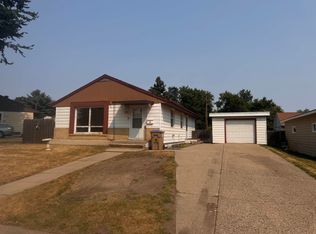 410 17th Ave SW, Minot, ND 58701