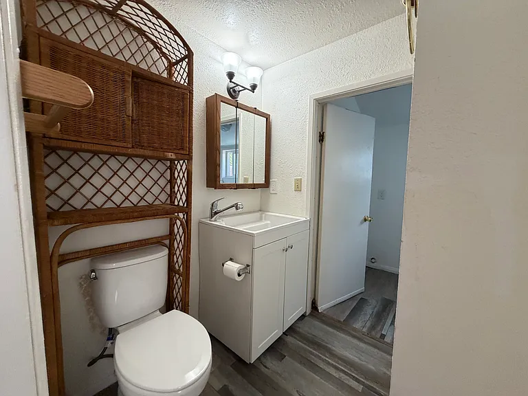 222 Elder Ave — Photo 19
