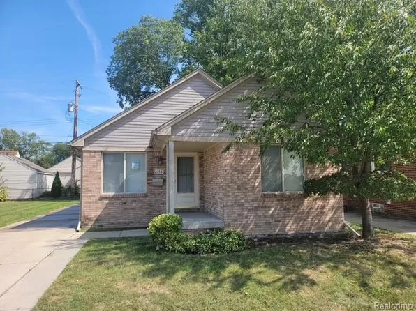 22158 David Ave, Eastpointe, MI 48021