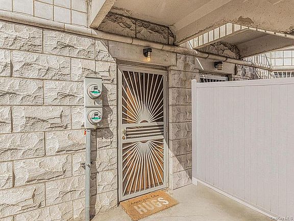 3rd image of 1473 Gates Ave