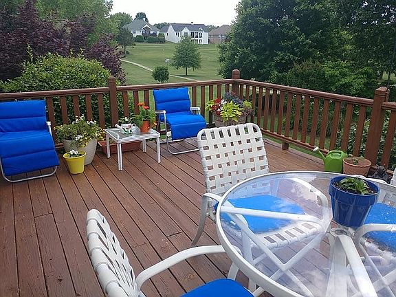 Great entertainment deck.