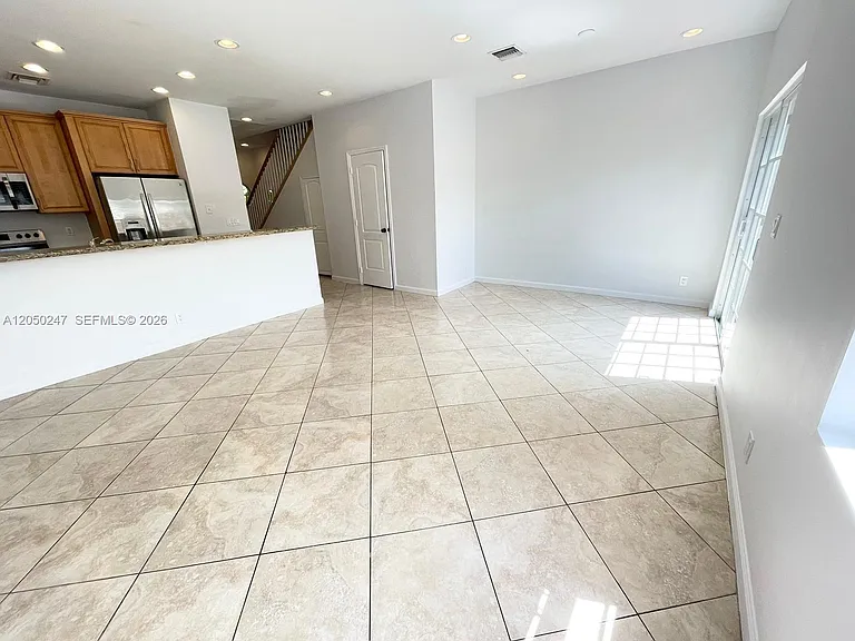 2307 Washington St #4 — Photo 8