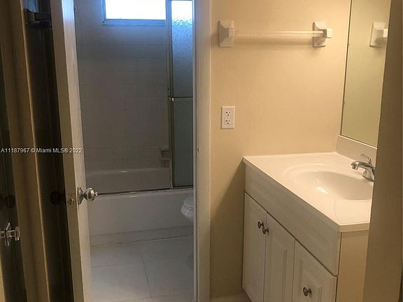 5th image of 5901 NW 61st Ave APT 107