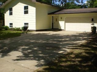 304 10th St SW, Little Falls, MN 56345