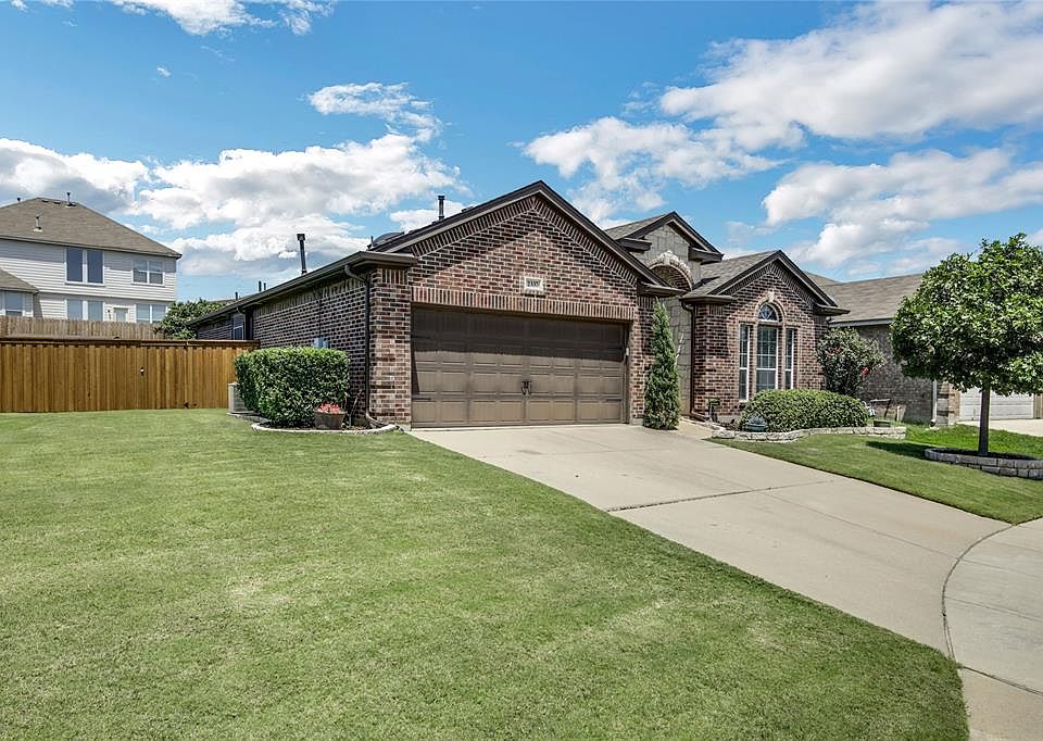 1st image of 2337 Moccassin Ln