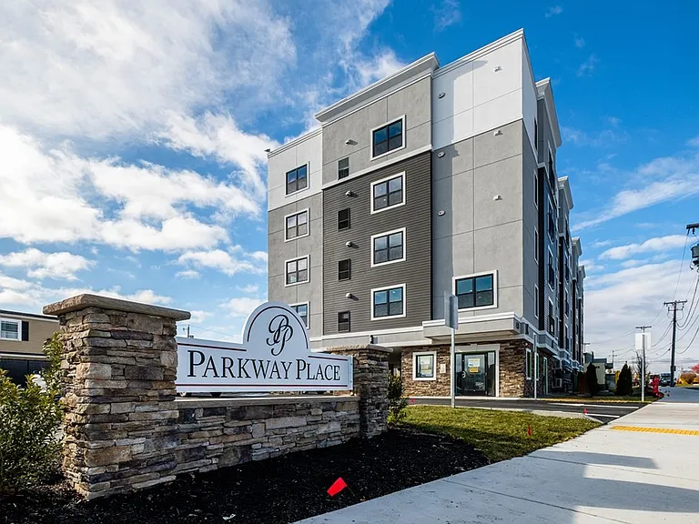 450 American Legion Hwy #304 — Photo 21