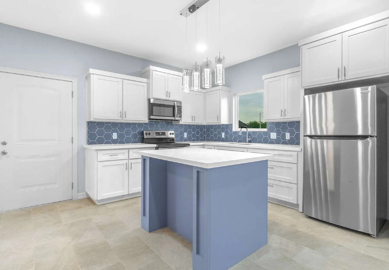 2 bed, 2.0 bath, 1040 sqft, $990 — Photo 3