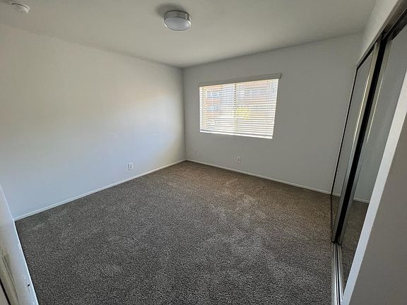 4th image of 1320 N Sycamore Ave APT 101