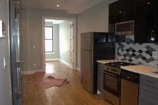 Rented by Loom Group | media 13