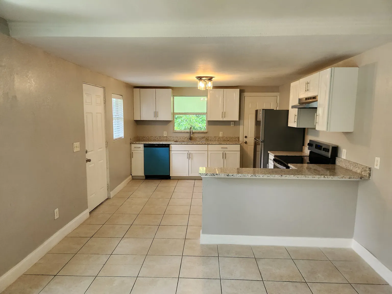 2 bed, 975 sqft, $1,850 — Photo 4