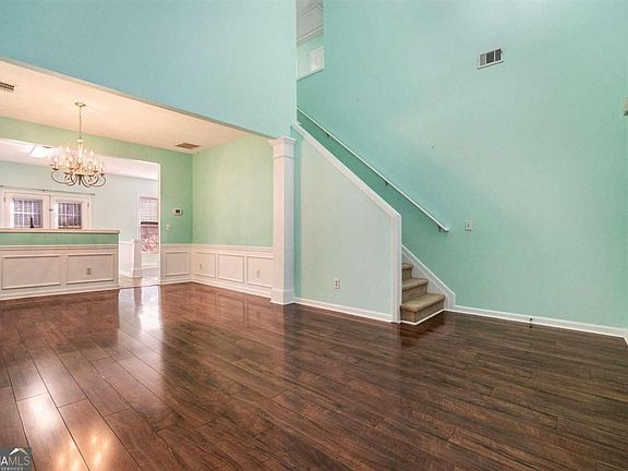 5th image of 123 Kenninghall Ct SE