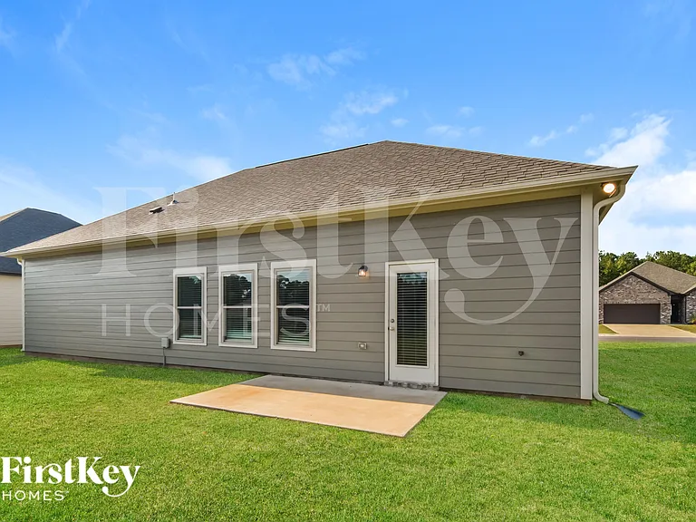 135 Avalon Way — Photo 14