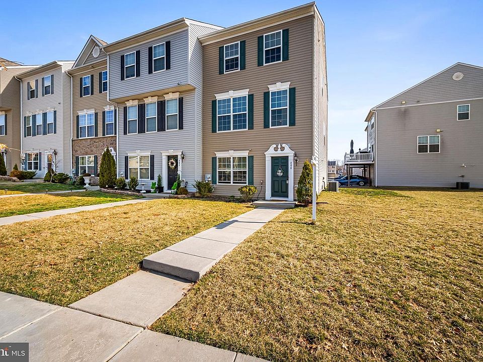 1st image of 400 Charlestown Crossing Blvd
