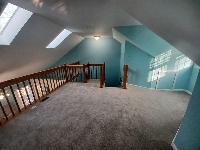 8028 Green Valley Ln — Photo 31