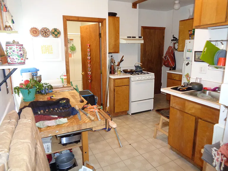 Alder St — Photo 11