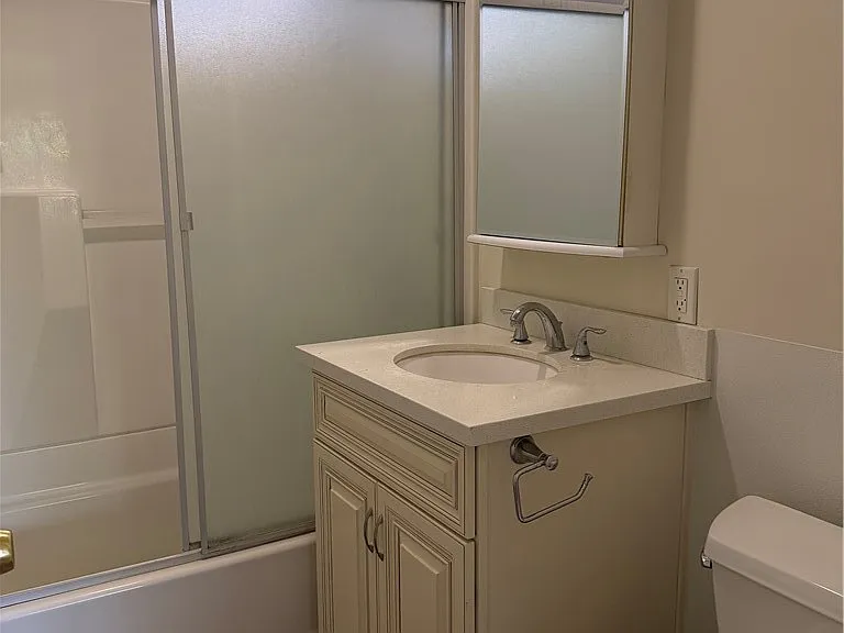 1340 N Buena Vista St #A — Photo 37