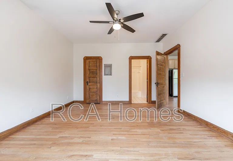 243 E 11th St #2 — Photo 10