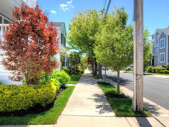 Street view towards the beach