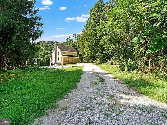 2nd image of 4025 Cherry Run Rd