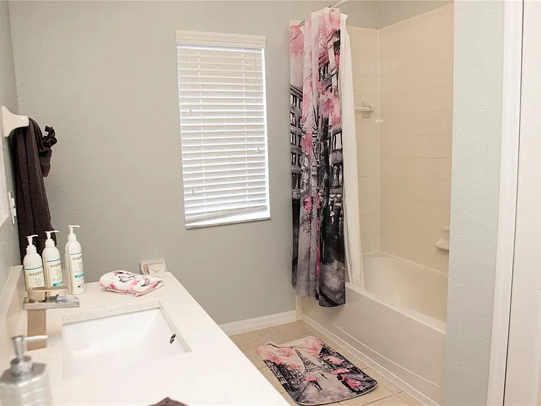 112 Cypress Pointe Ct — Photo 21
