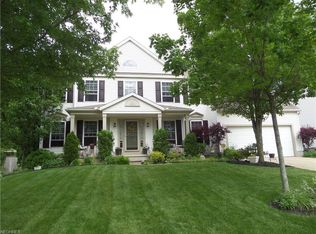 946 Continental Dr, Medina, OH