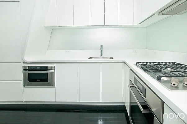 Rented by NOVO | media 36