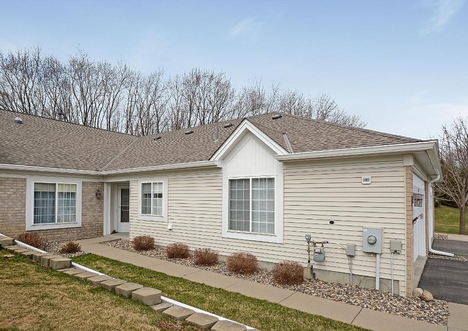 1st image of 497 Lake View Dr